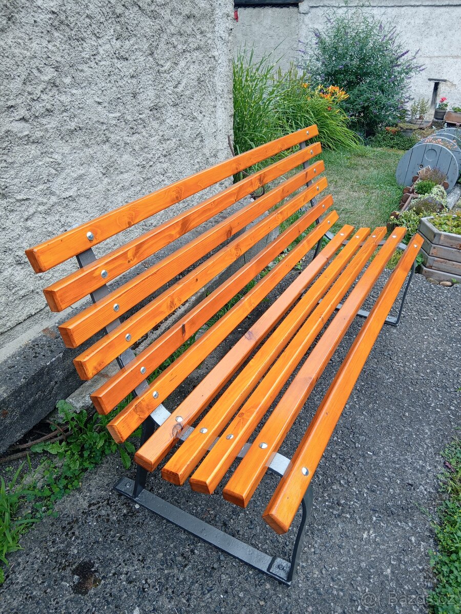 Lavička