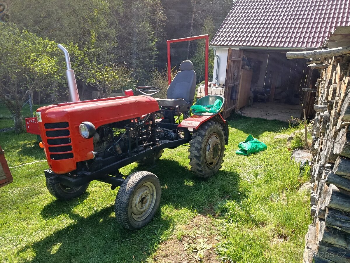 Traktor domácí výroby