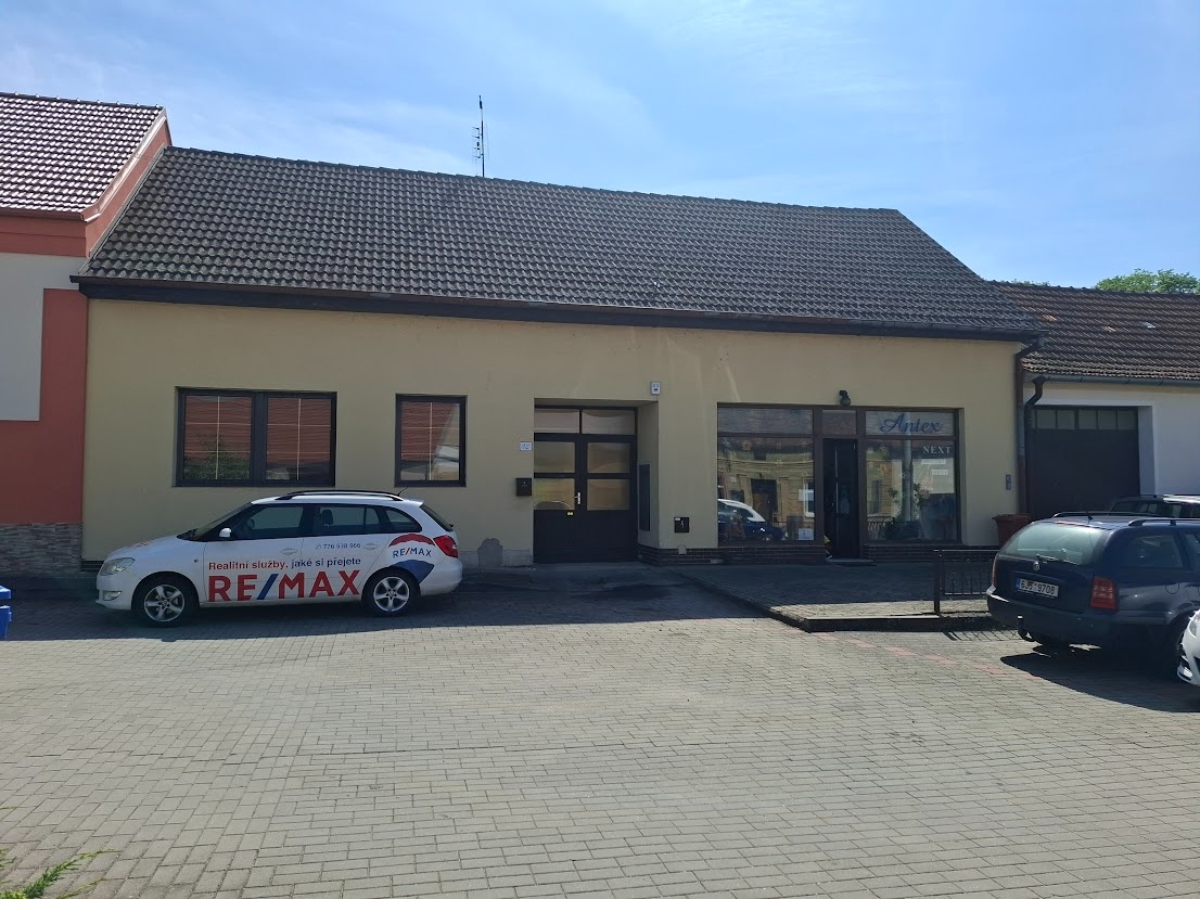 K prodeji dům k bydlení a podnikání
