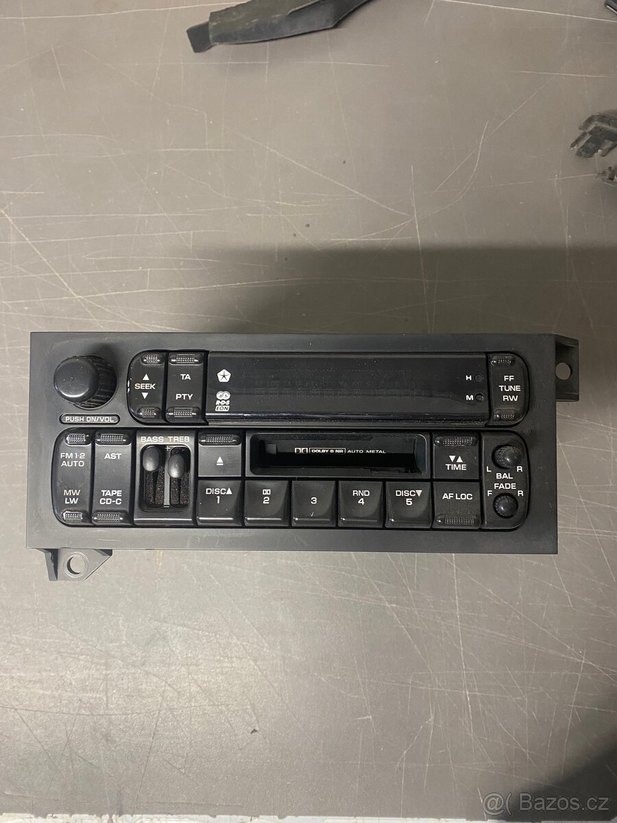 Chrysler Voyager Radio P04859504AD