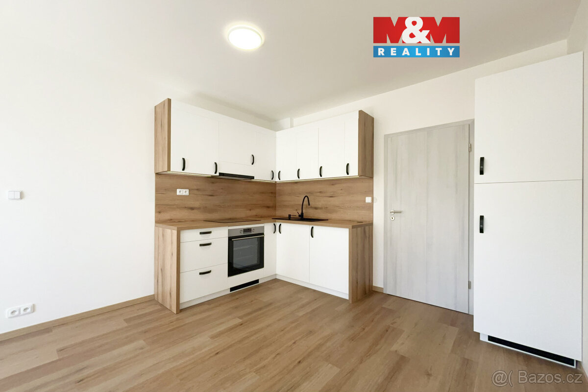 Pronájem bytu 1+kk, 34 m², Zlín, ul. Nad Stráněmi