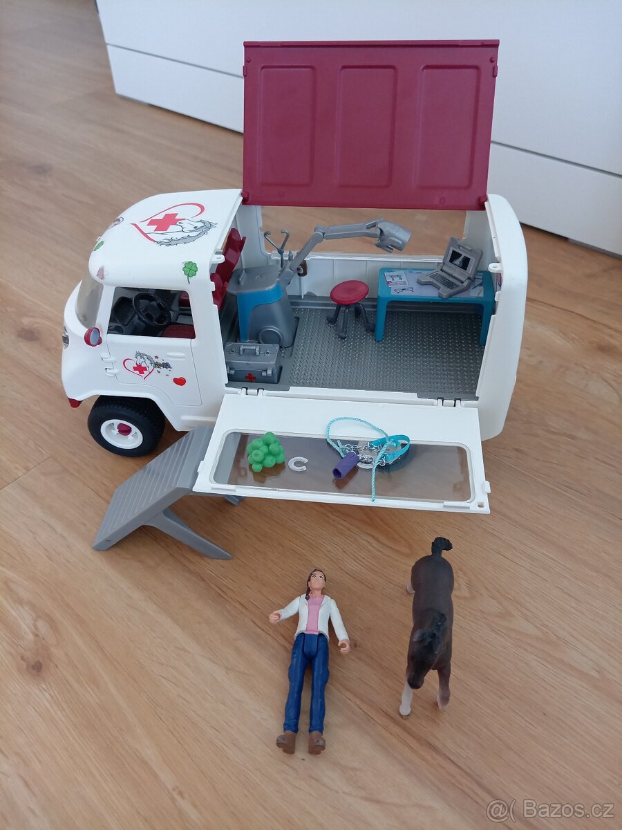 Schleich veterinární klinika