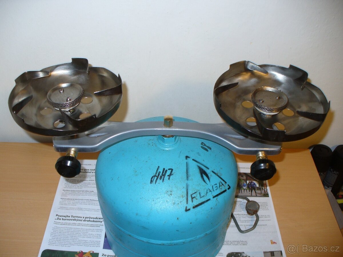 plynový vařič s plnou bombou