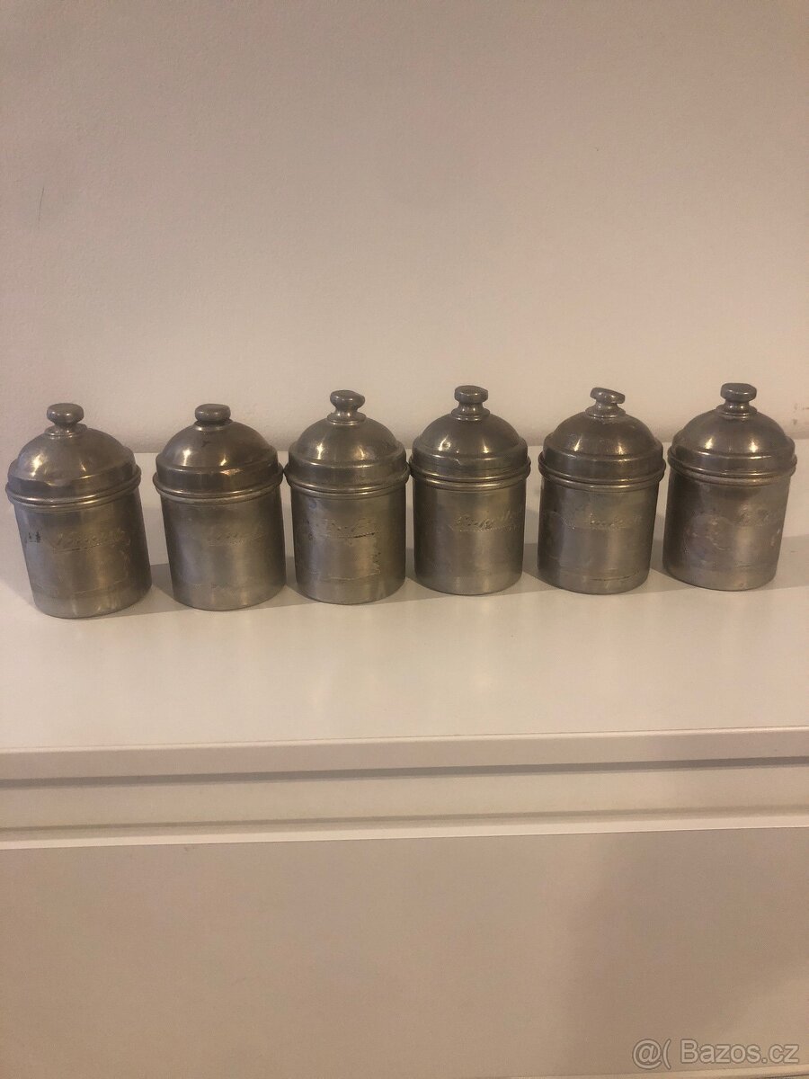 stare hlinikove korenky 6 ks , doza na cukr