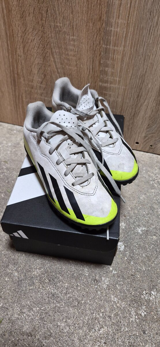 kopacky adidas vel. 33