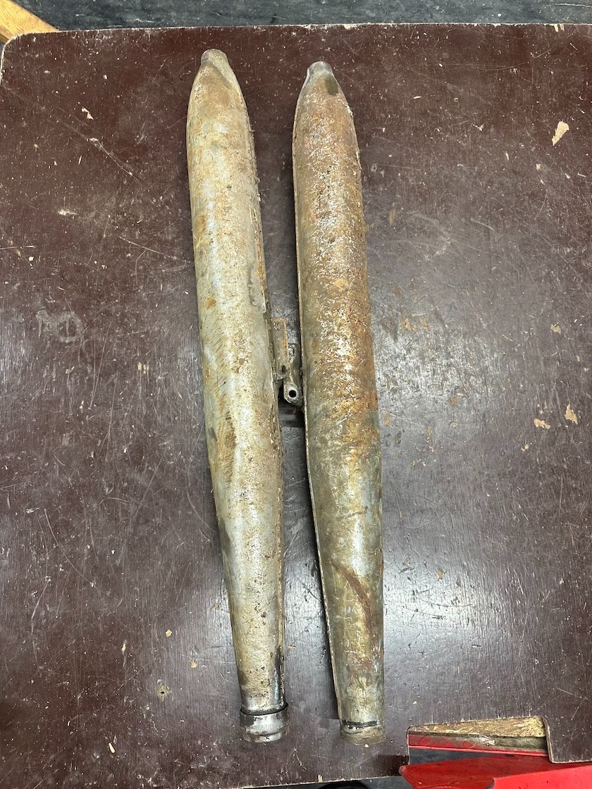 Predám pár VÝFUKY dútniky JAWA 250 350