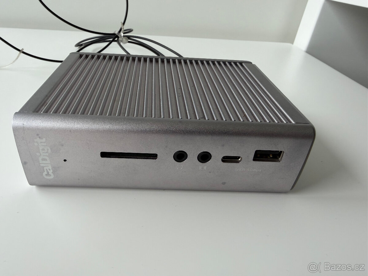 Dokovací stanice Thunderbolt dock Caldigit TS3 Plus 15 portů