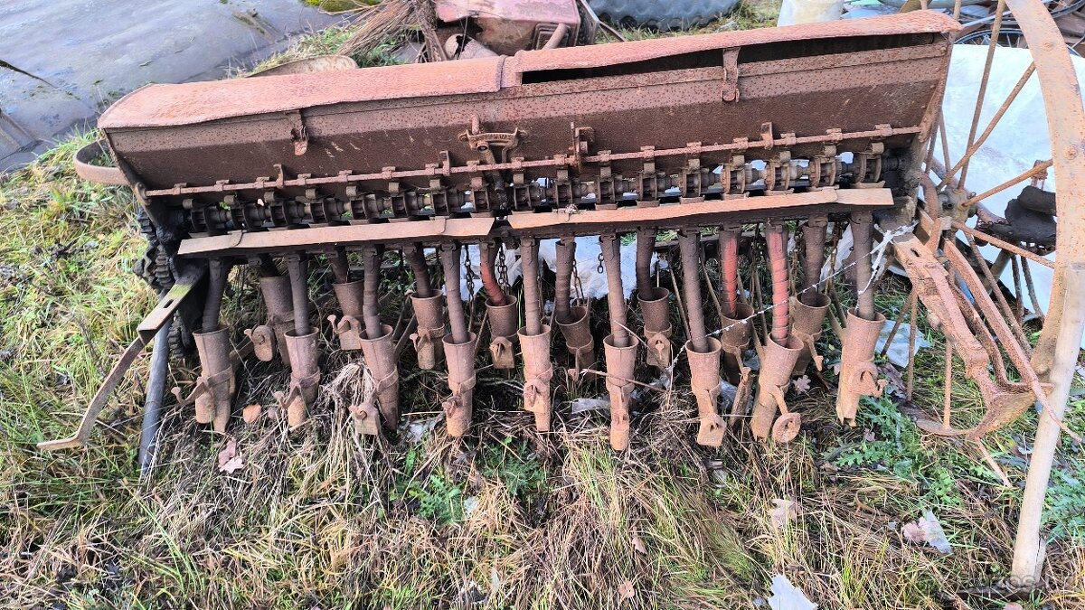 Stará sečka secí stroj