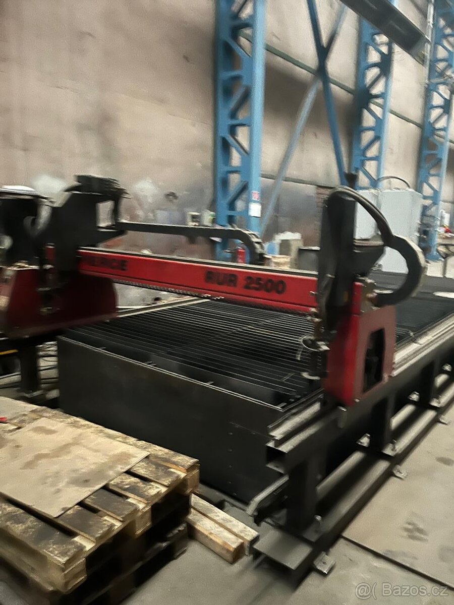 Pálicí stroj PIERCE RUR 2500 (8886)