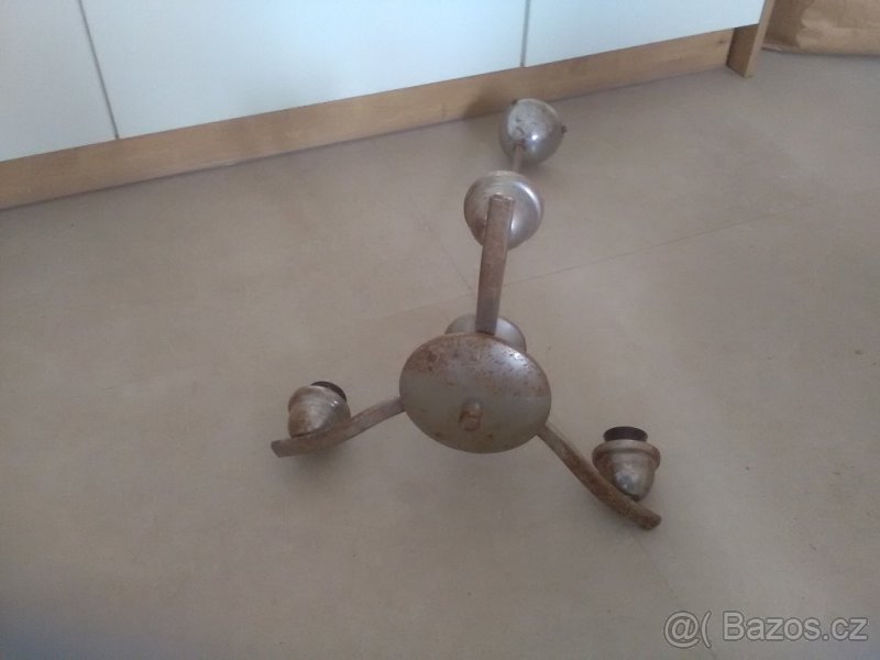 Retro lustr k renovaci