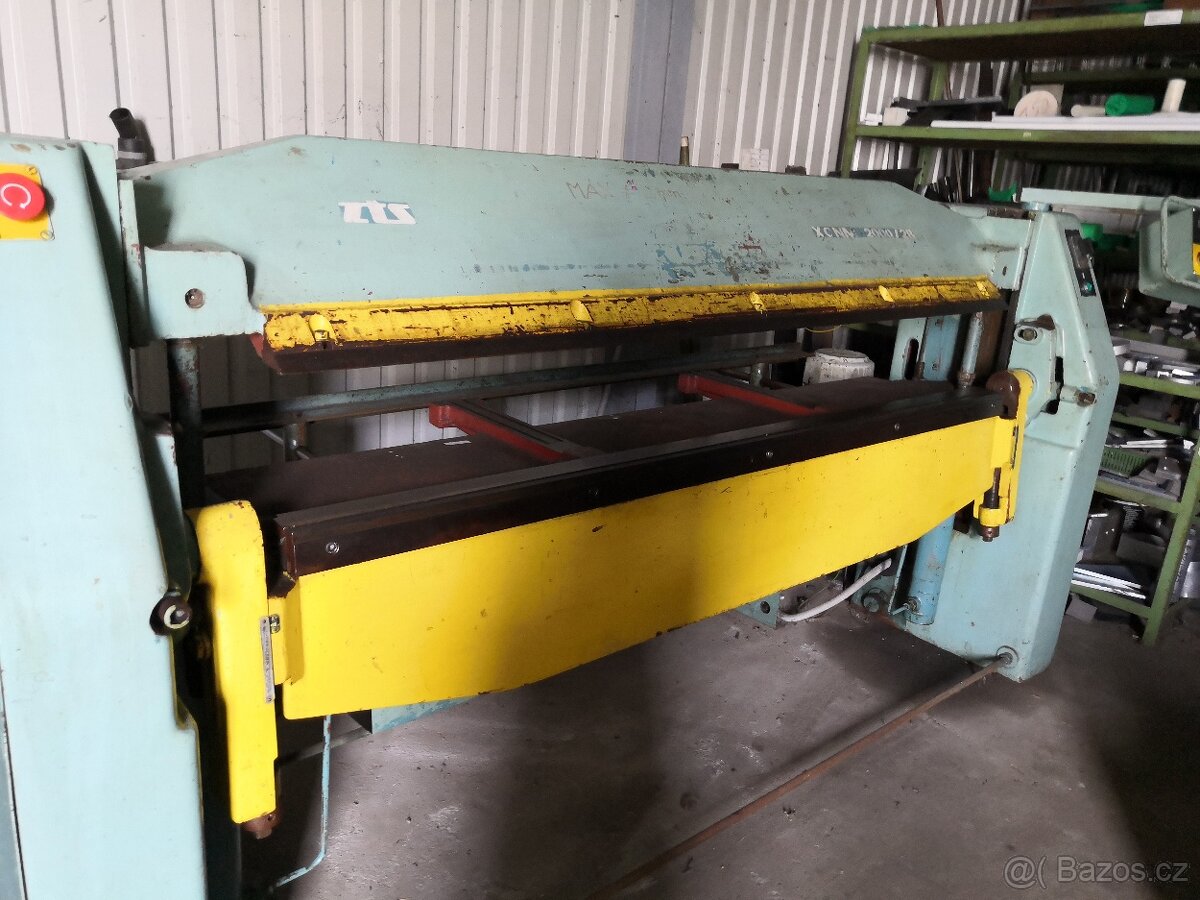 XONM 2000/2B ohýbačka plechu