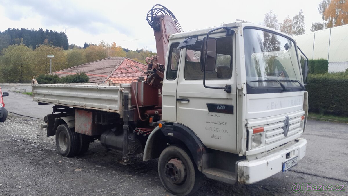 Sklápěč s hydraulickou rukou