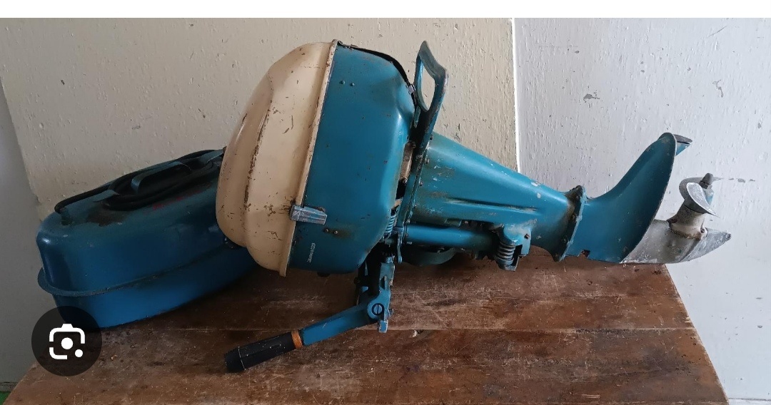 Lodní motor
