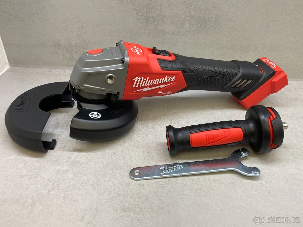 Milwaukee aku úhlová bruska 125 mm s regulací otáček