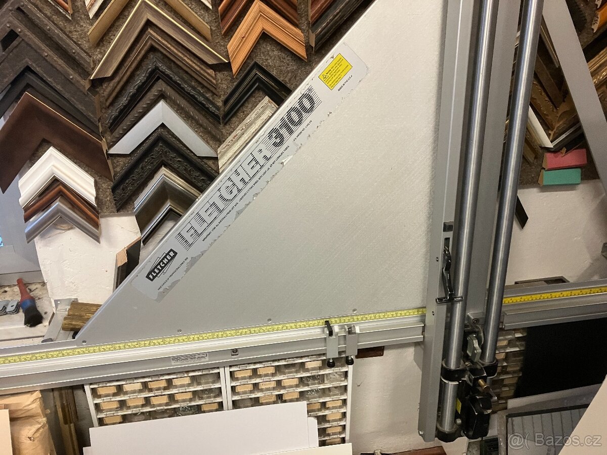 Řezačka Fletcher 3100  pro rámování obrazů,reklamy...