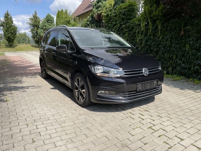 Volkswagen Touran 2.0 TDi Highline DSG 7 MÍST