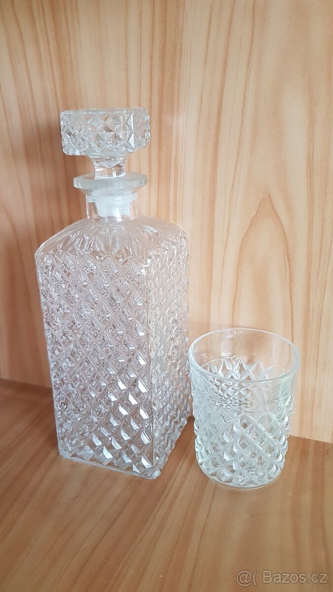 Karafa + sklenka