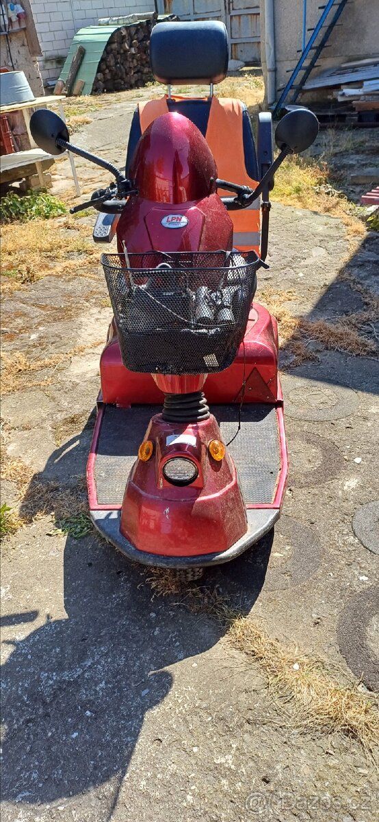 Invalidní elektro tříkolka