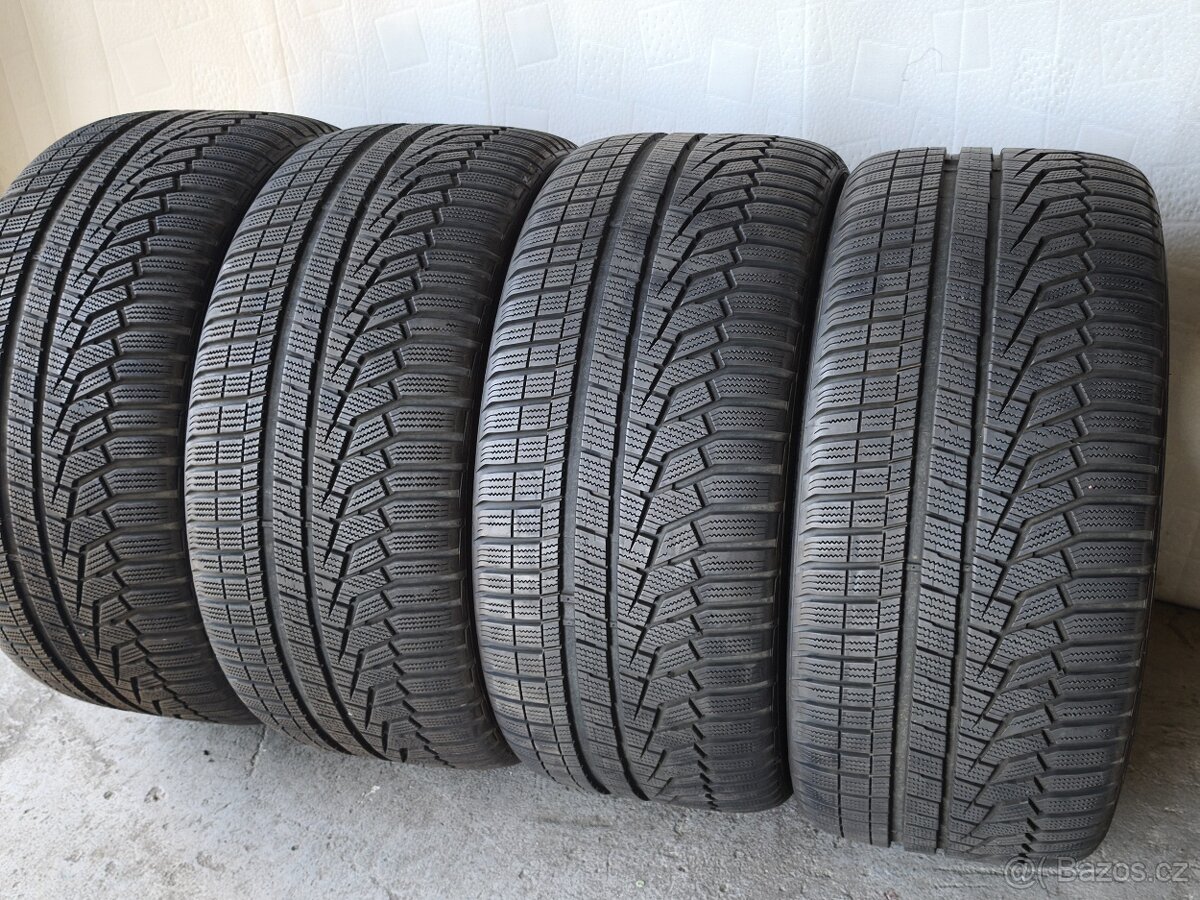 295/35 r21 zimní pneumatiky Hankook 7,5-8mm
