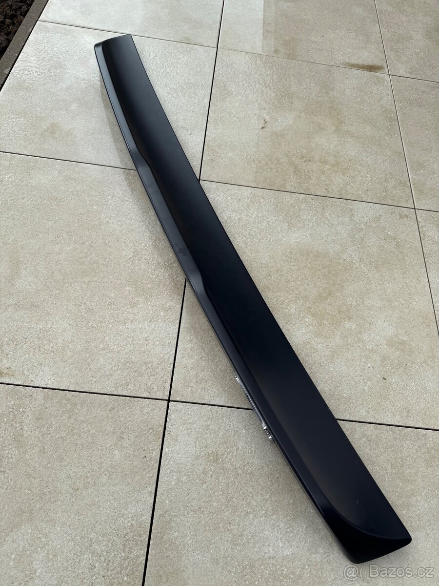 Zadný Spoiler Dodge Challenger