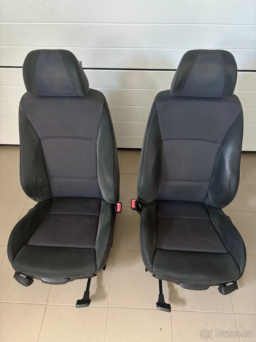 Interiér / sedačky Sportsitze Alcantara BMW e91