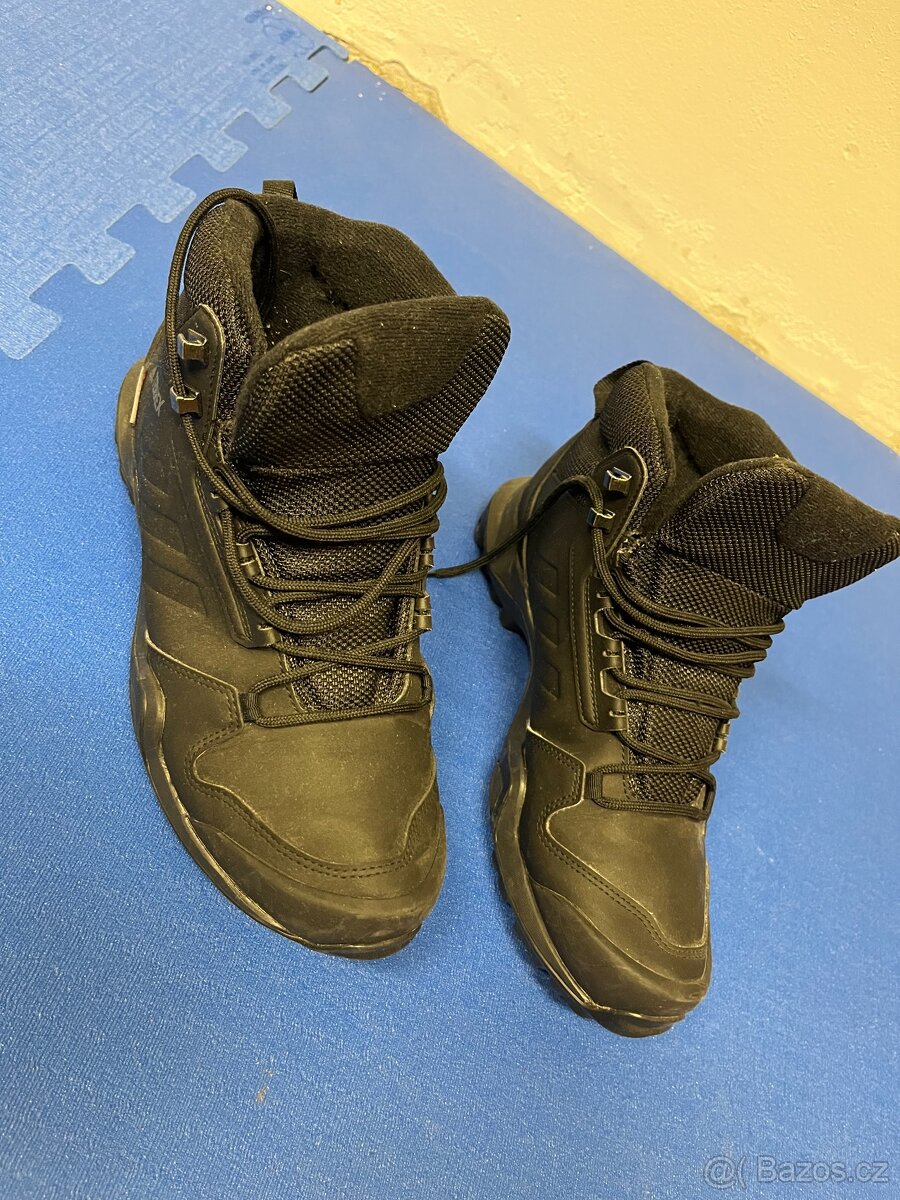 Boty Adidas terrex Mid
