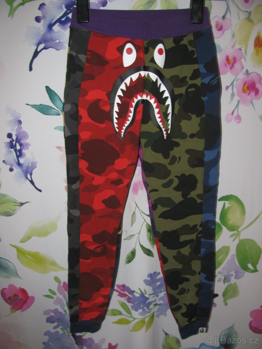 Chlapecké bavlněné teplákové kalhoty Bape kids Shark