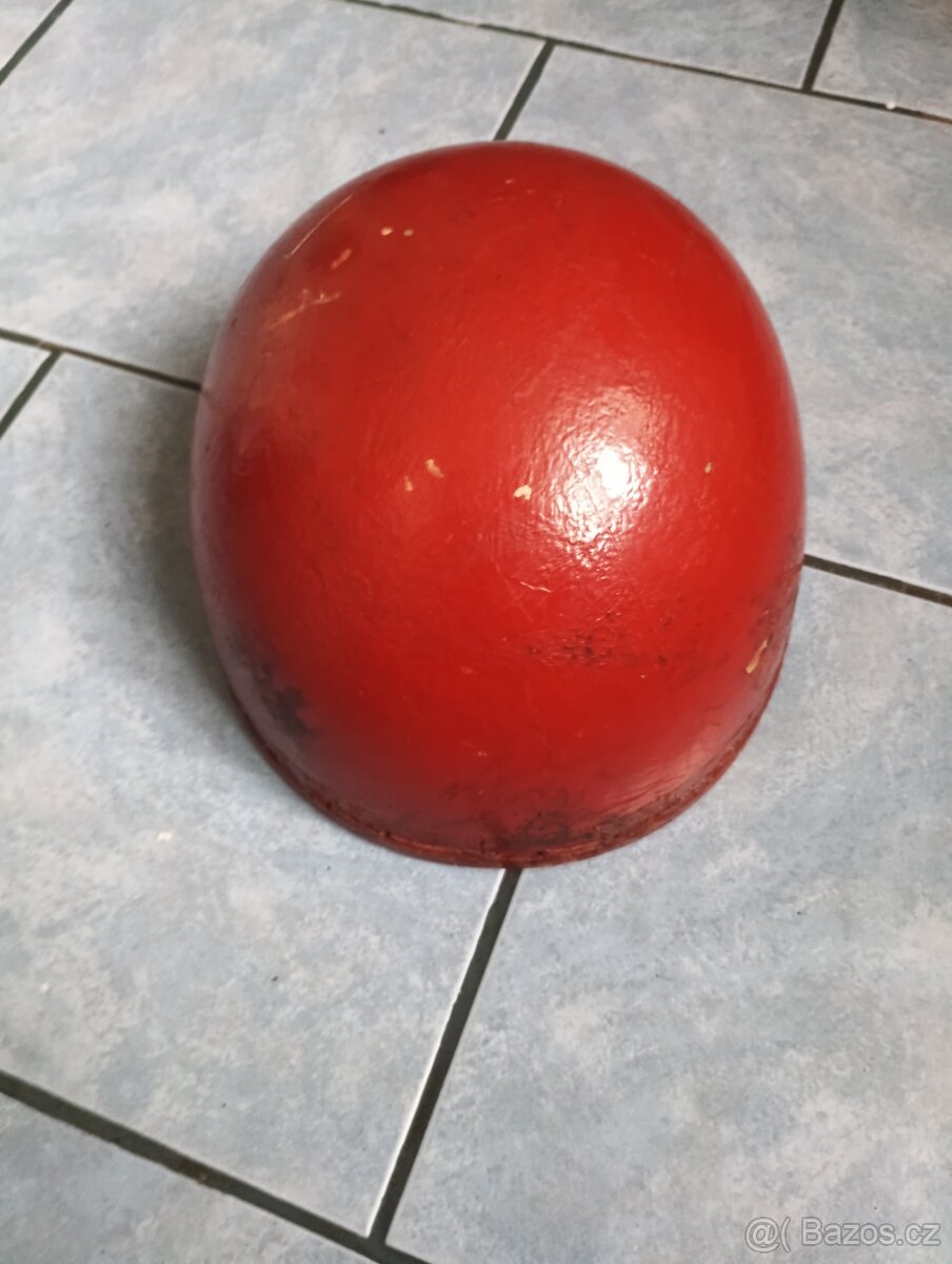 Retro helma