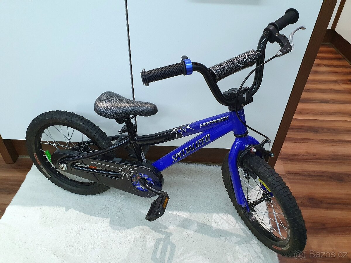 Dětské kolo 16" Specialized + výbava
