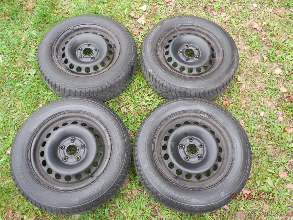 4xObutá zimní sada na ŠKODA OCTAVIA 2  195/65 R15 4x7,2MM