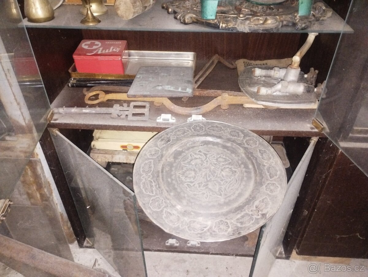 Stříbrný - postříbřené tací táci a příbory