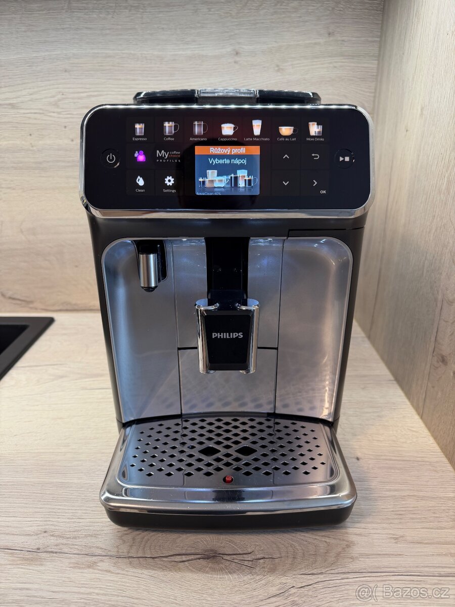 Philips 5400 LatteGo– automatický kávovar v perfektním stavu