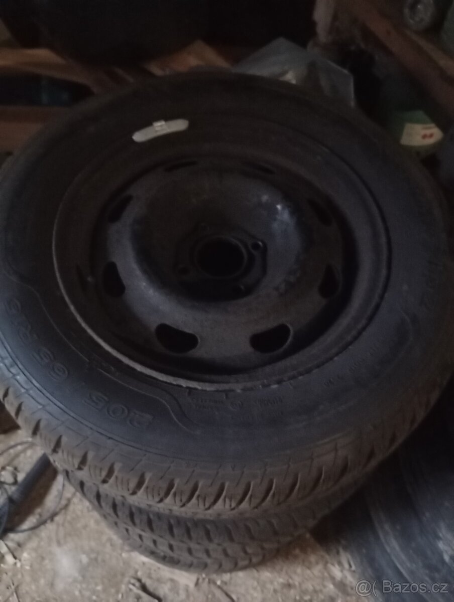 Prodám zimní pneu