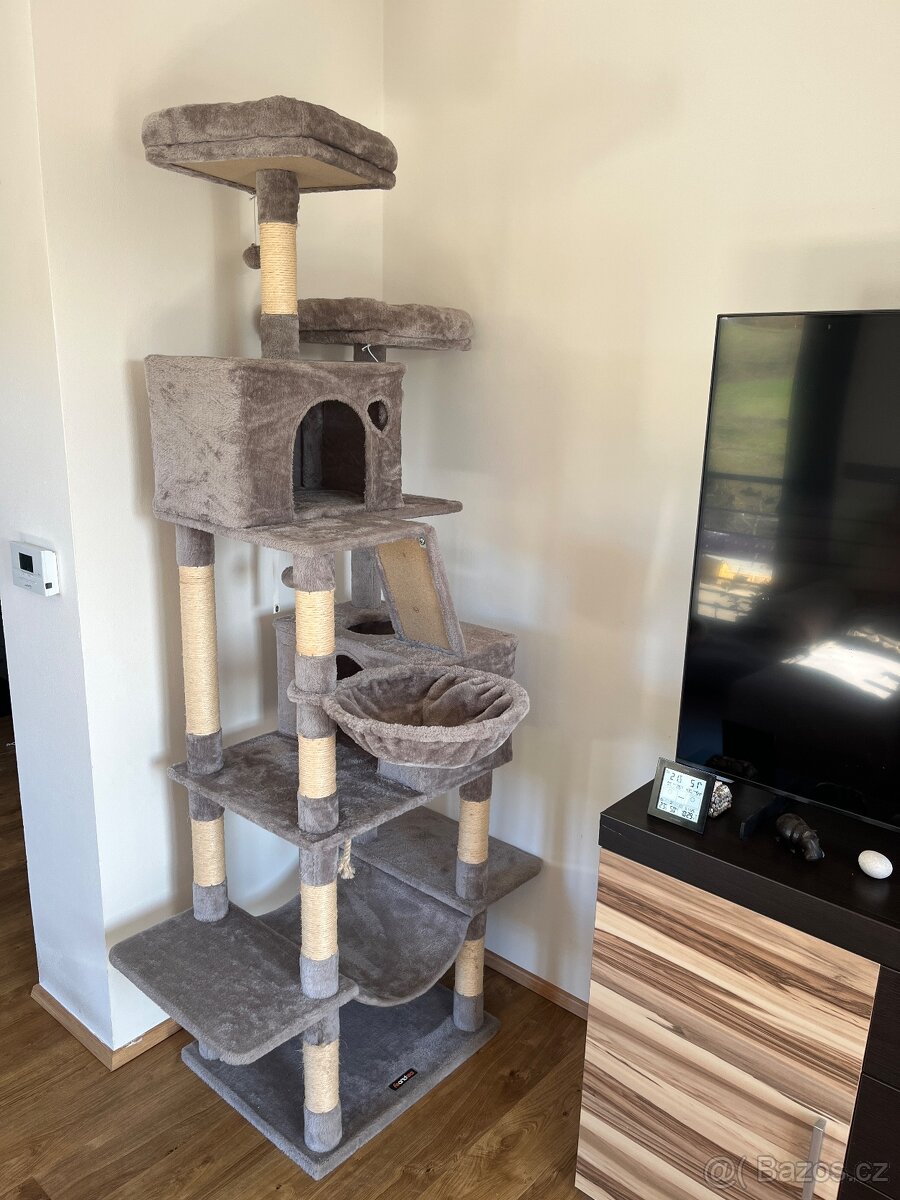 Patrové škrabadlo pro kočky