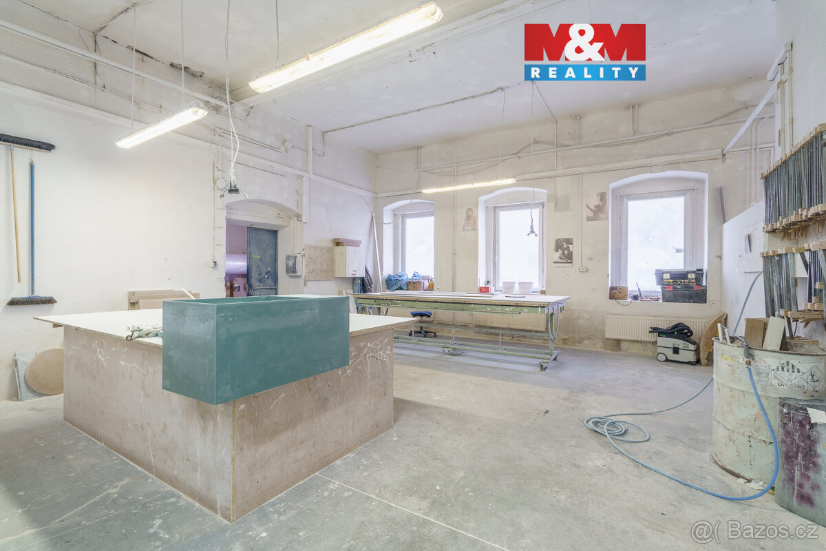 Prodej výrobního objektu, 2100 m², K. Vary, ul. Sokolovská