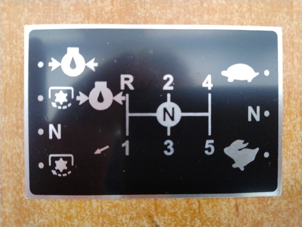 Štítek schéma řazení - hliníkový na Zetor