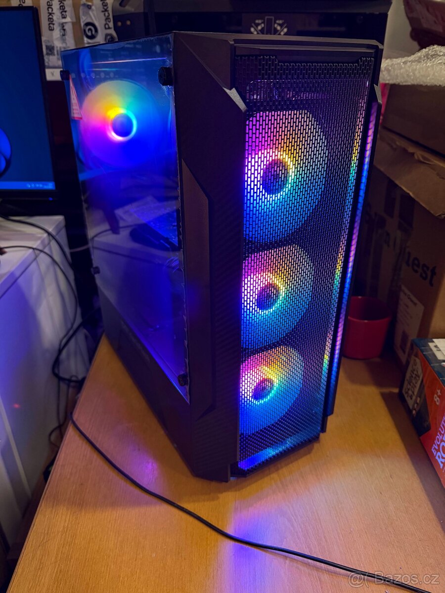 Herní 3.Ryzen5 3400G 16GB DDR4 SSD256GB RX 570 8GB