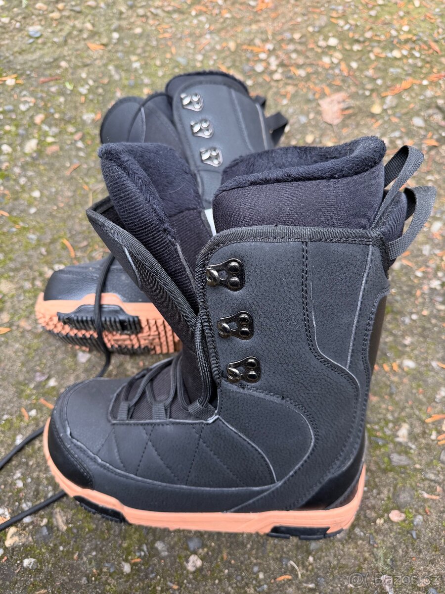 Dětské boty na snowboard, vel. 24,5 / 38