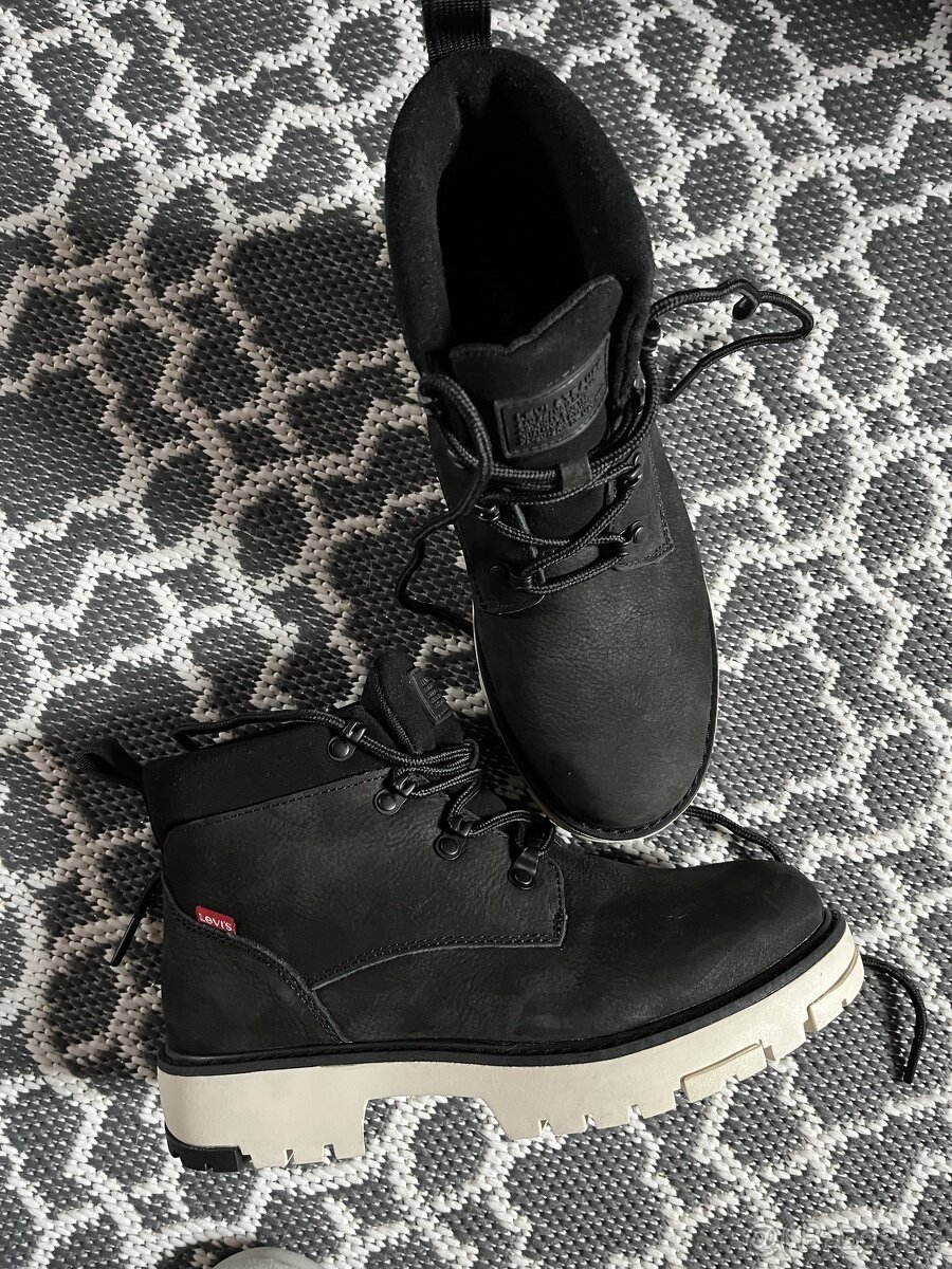 trekingové boty Levis vel.40