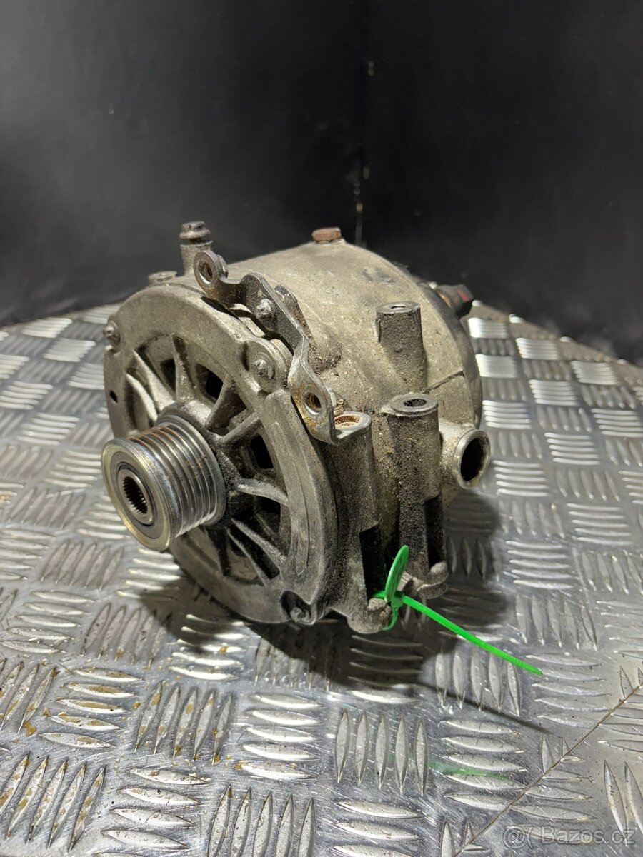 //Vodou chlazený Alternátor Mercedes 2.2/2.7CDI//