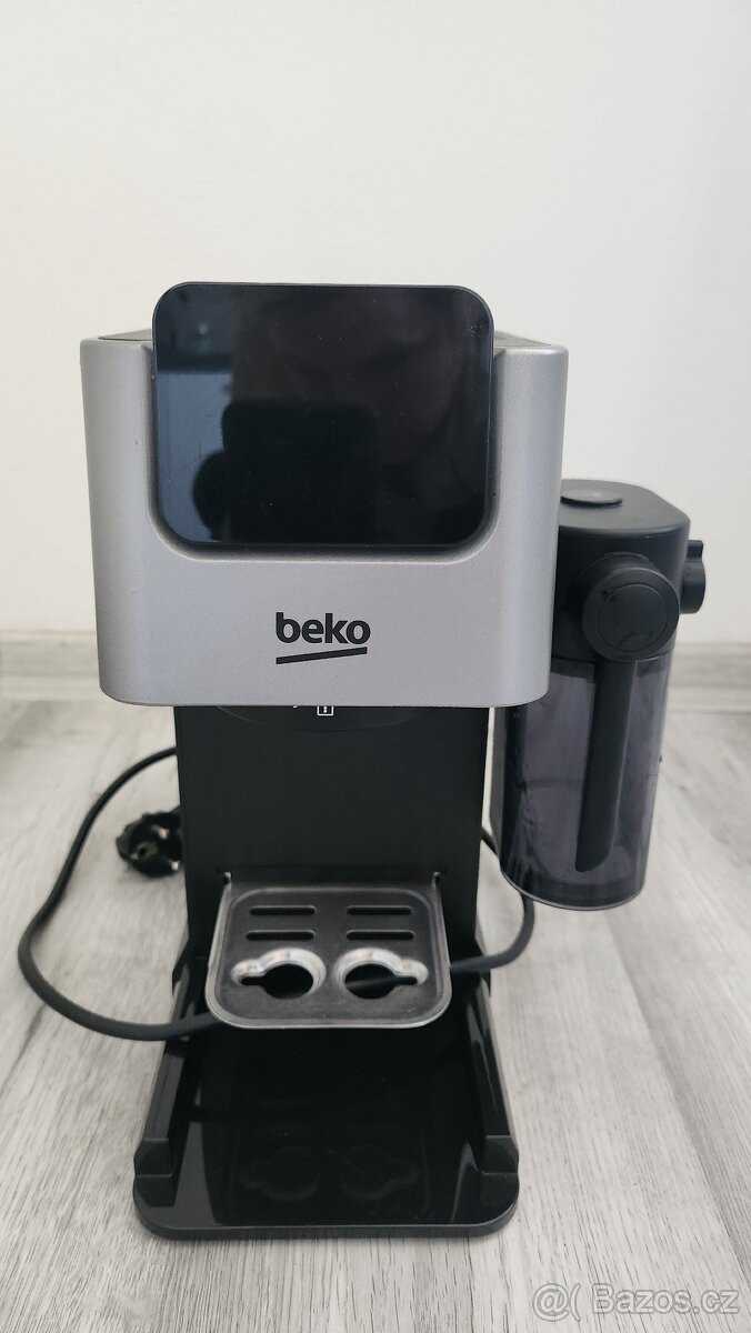 Pákový kávovar Beko