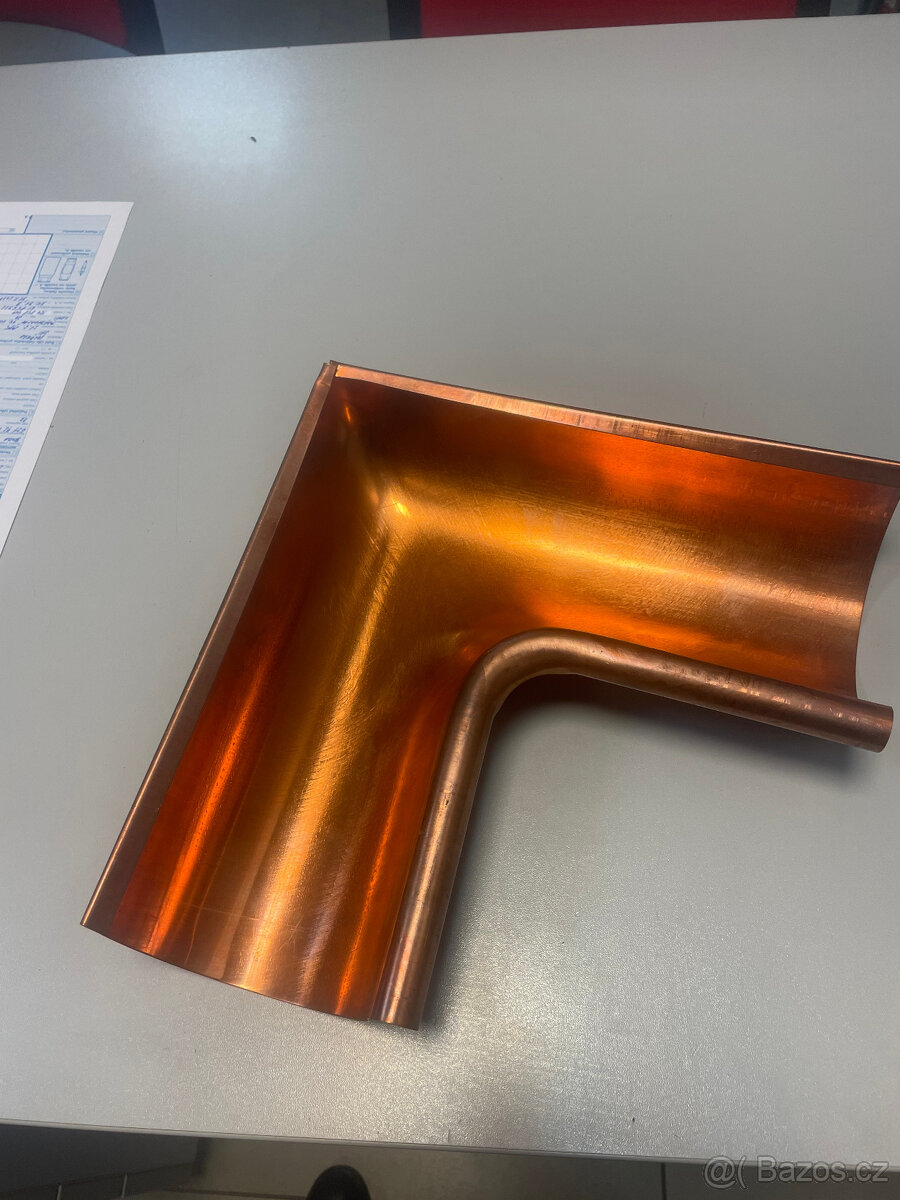 Žlabový kout Cu