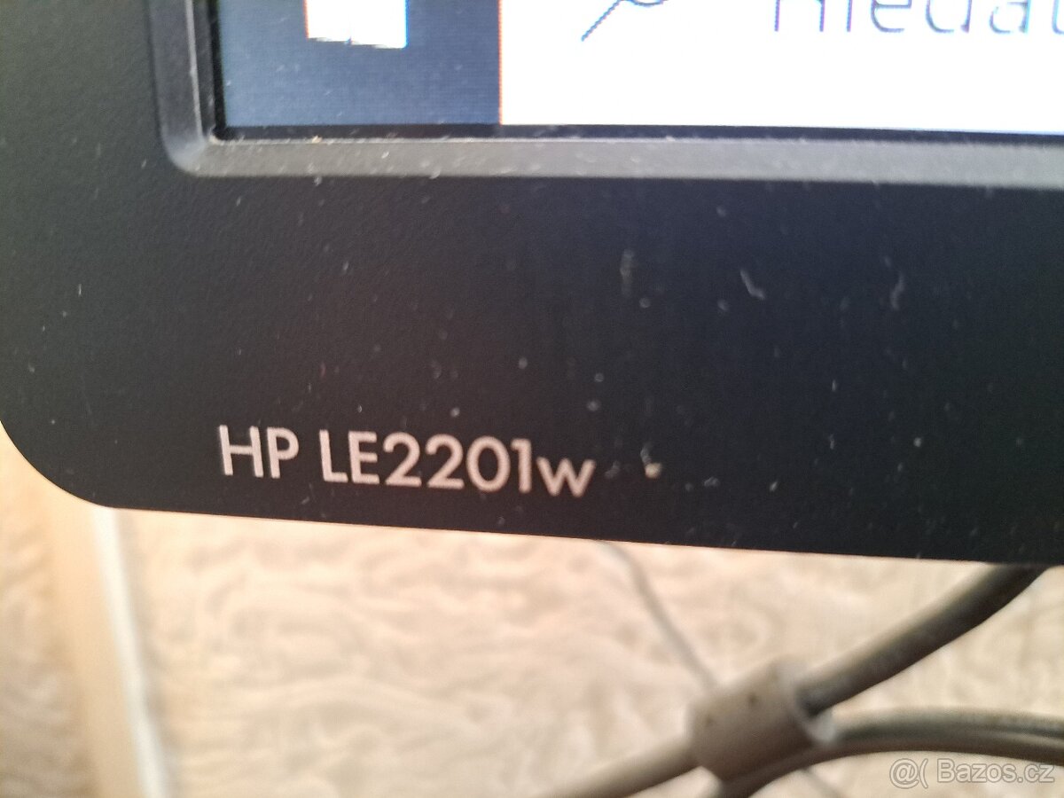 kvalitní lcd monitor 22' HP LE2201w