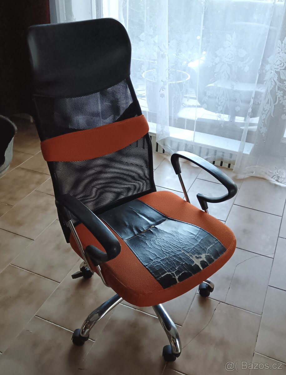 Prodám kancelářskou židli za symbolickou cenu