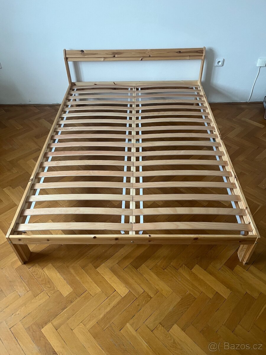Postel IKEA Neiden 140x200 + rošty Luroy
