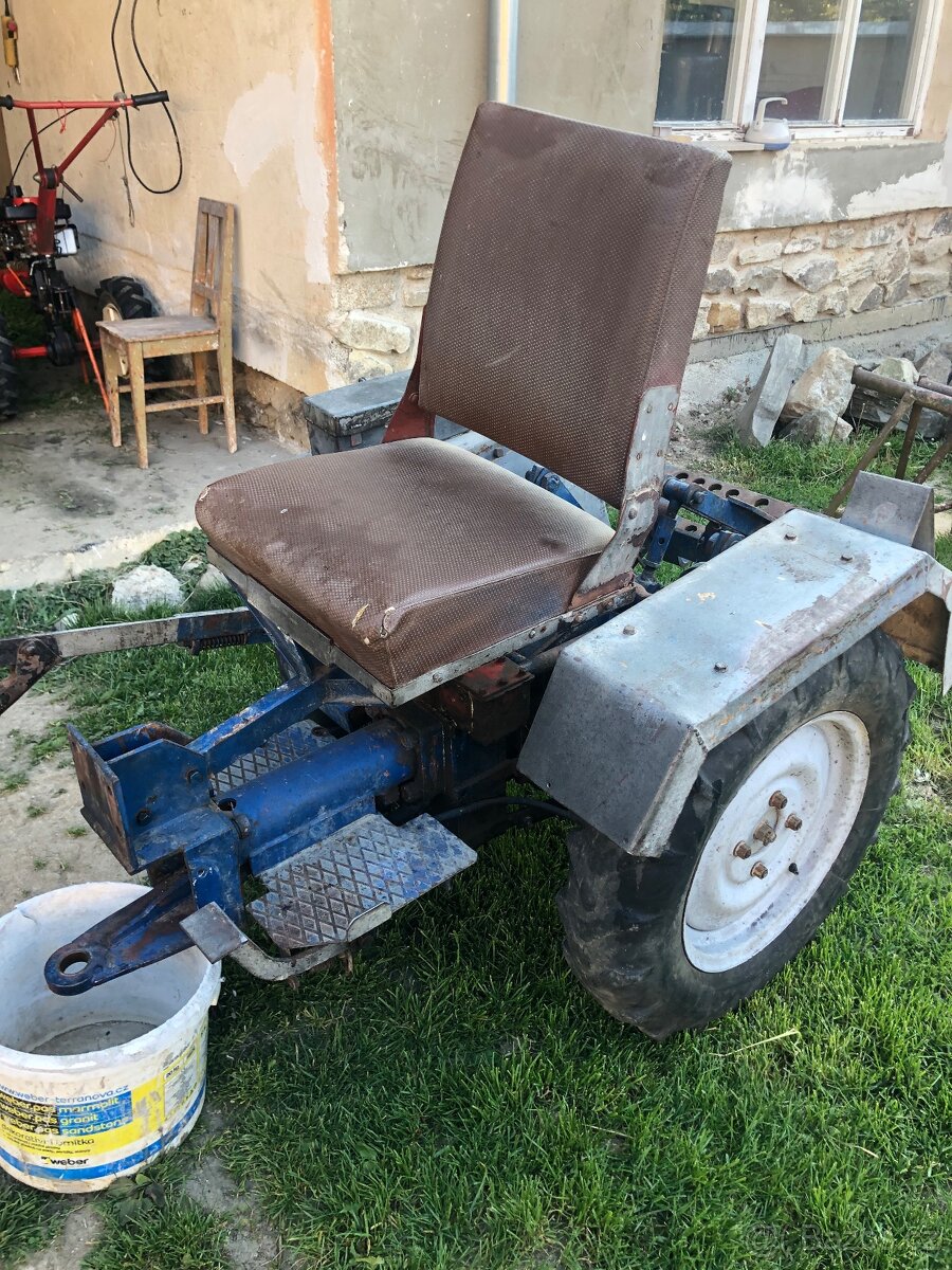 Zadní část malotraktoru tk
