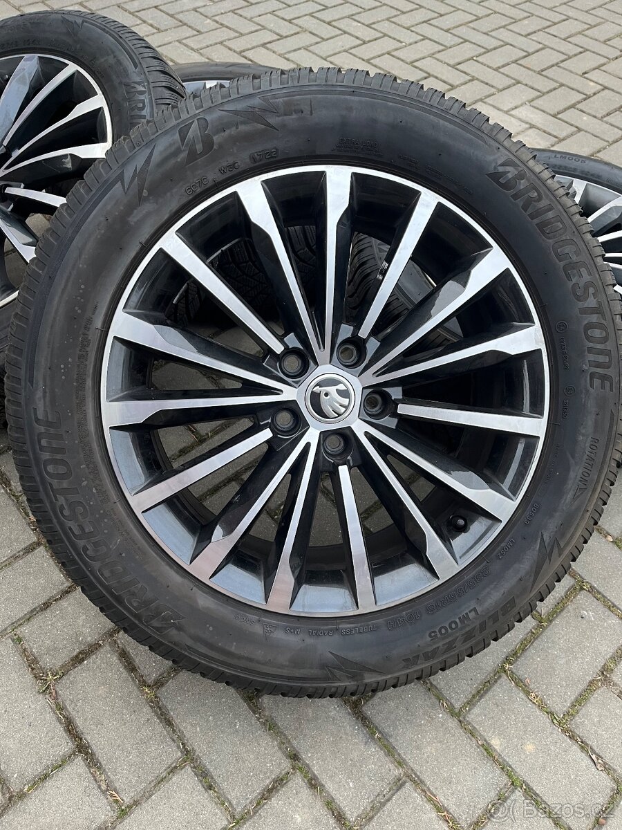 Zimní sada Škoda Kodiaq R 18 -Trinity + letní sada pneu