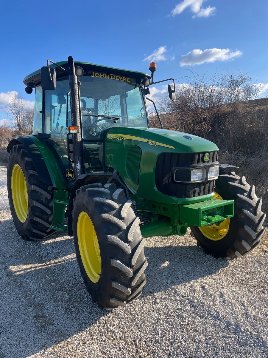 Predám traktor JOHN DEERE 5820