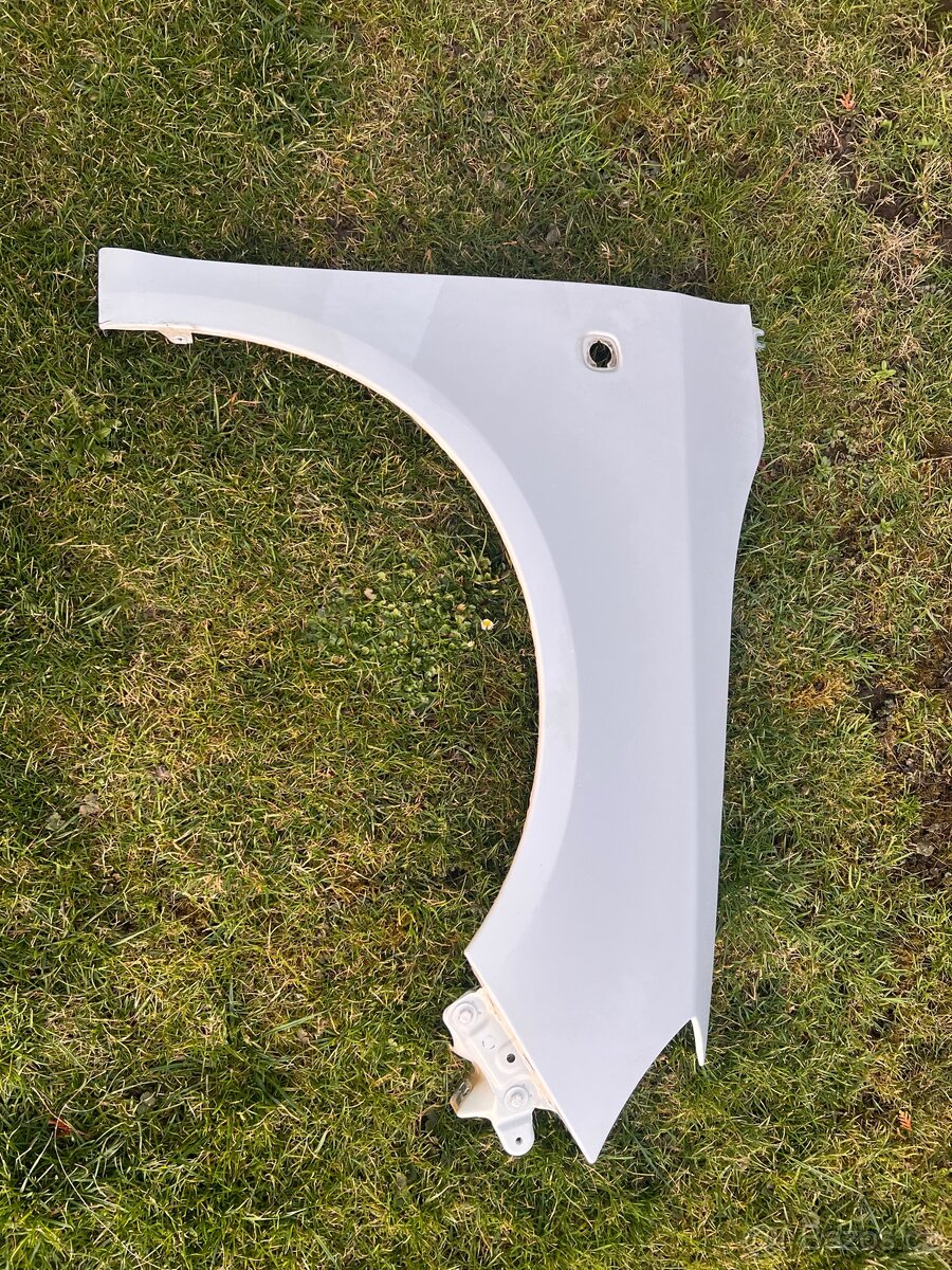 Blatník Fabia 2 2007-2010 barva 1026