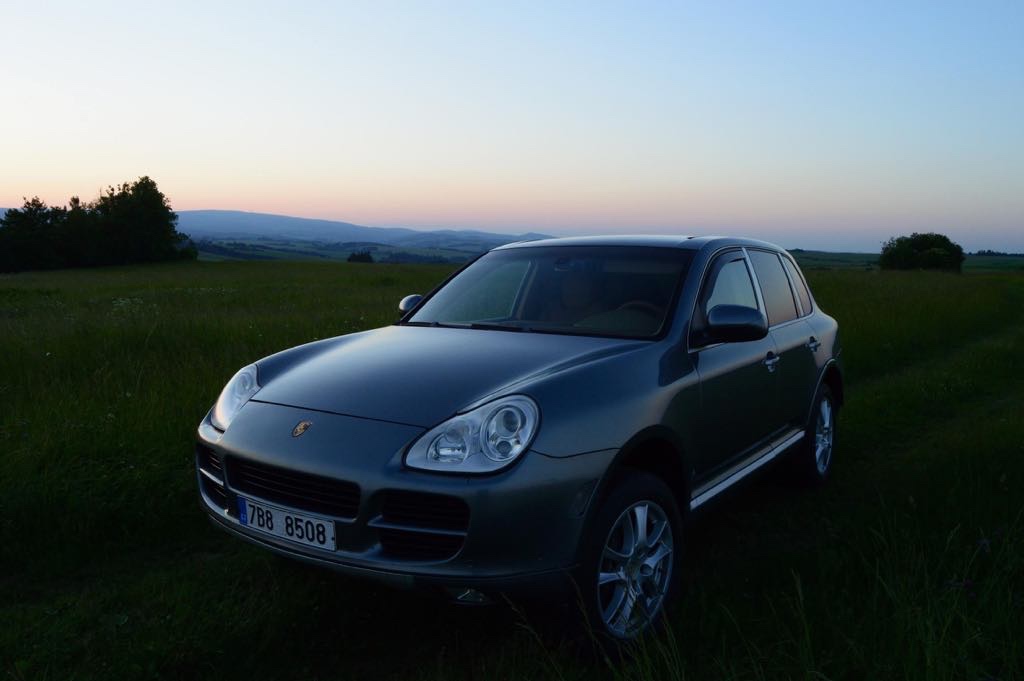 Porsche Cayenne 3.2 VR6 – 4x4, tažné, STK, 2 sady kol